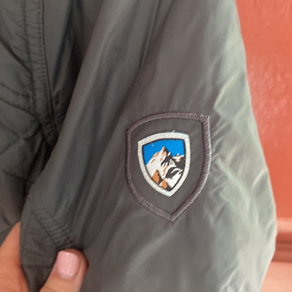 Winter ski jacket - Picture 2 of 7